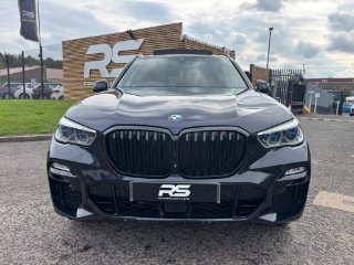 /photos/11636/93324358-bdb0-4a96-8b4d-e4f2b990ab76_i320x240.jpg