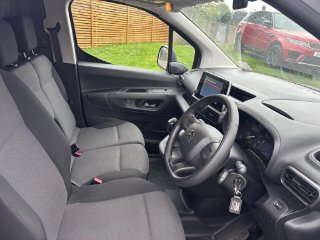 /photos/11636/957b0b49-8034-4cc4-83b0-9534253ae62c_i320x240.jpg